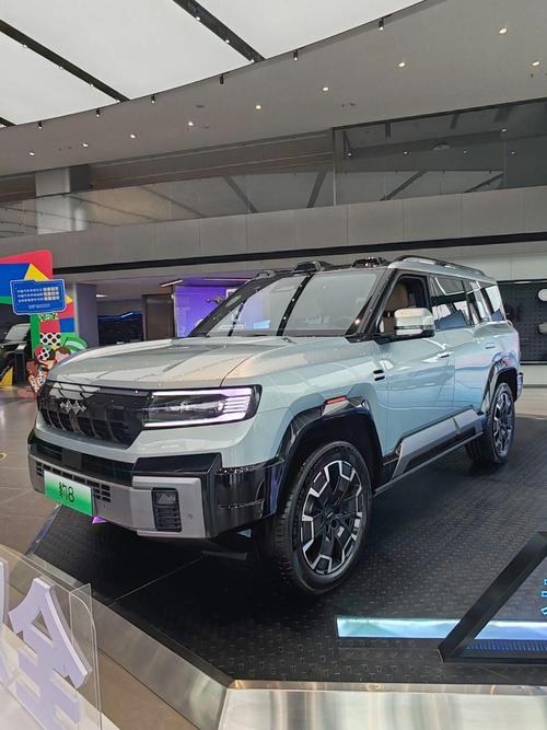深圳68比亚迪方程豹硬派越野的爆款，英菲尼迪35周年与你共成长